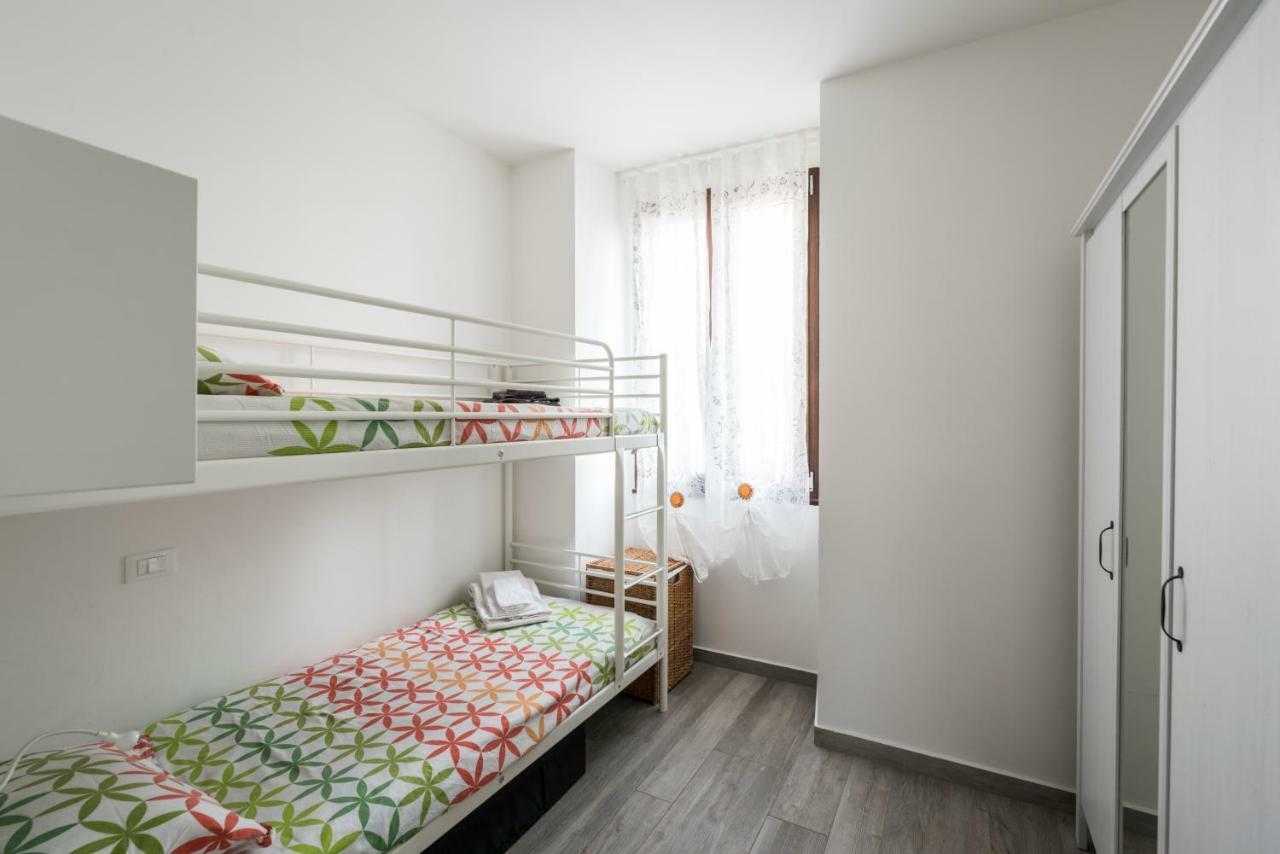Appartamento Balkissa San Felice del Benaco Exterior foto