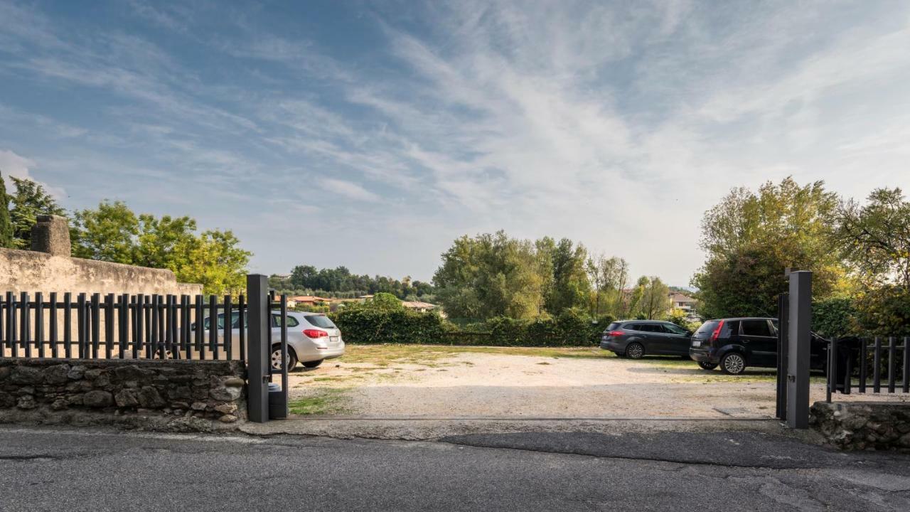Appartamento Balkissa San Felice del Benaco Exterior foto